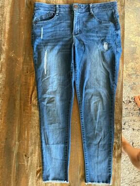 Wit & Wisdom Blue Medium Wash Distressed Mid Rise Skinny Slim Jeans 12 L1800F9JC